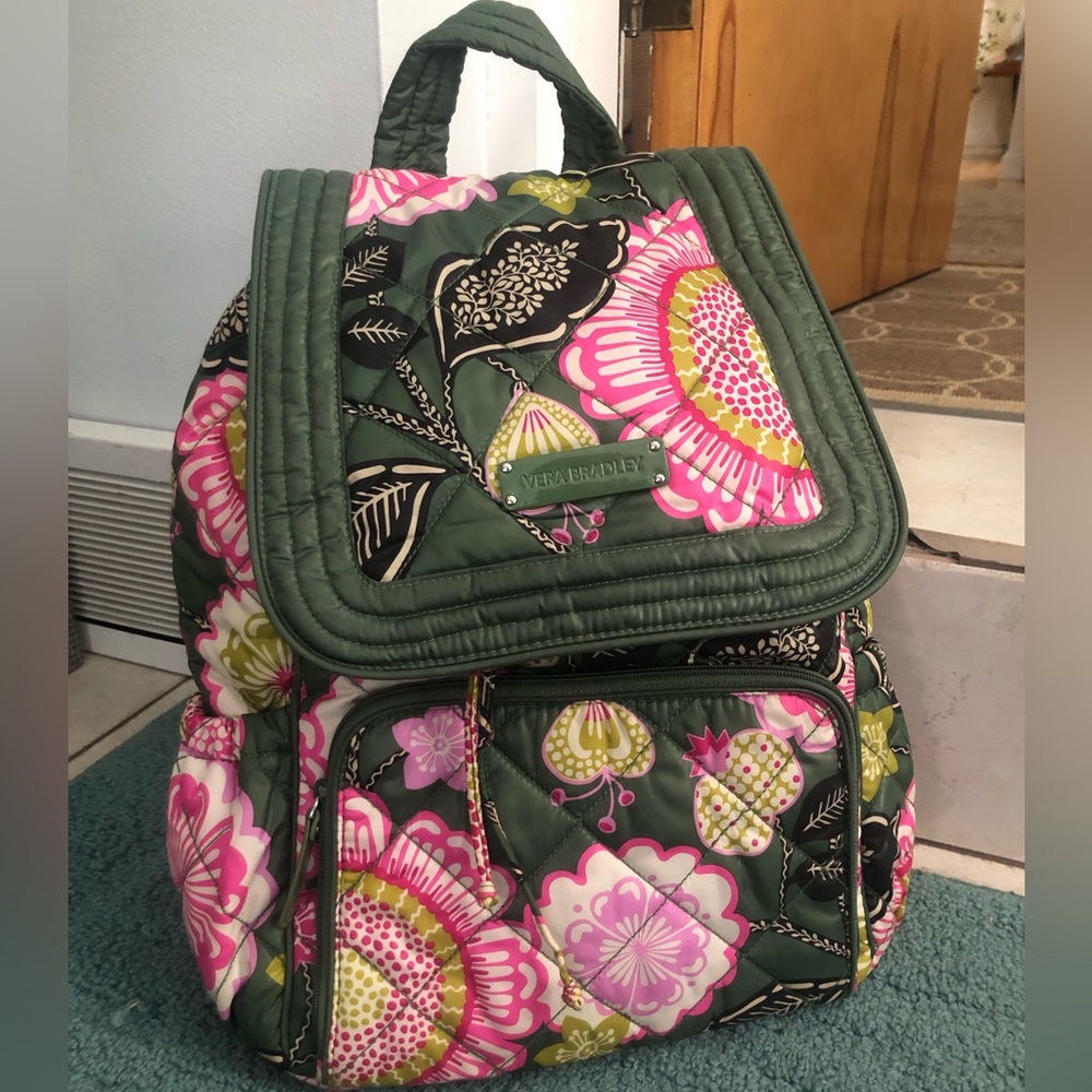 Like new Vera Bradley Olivia pink puffy backpack 🎒